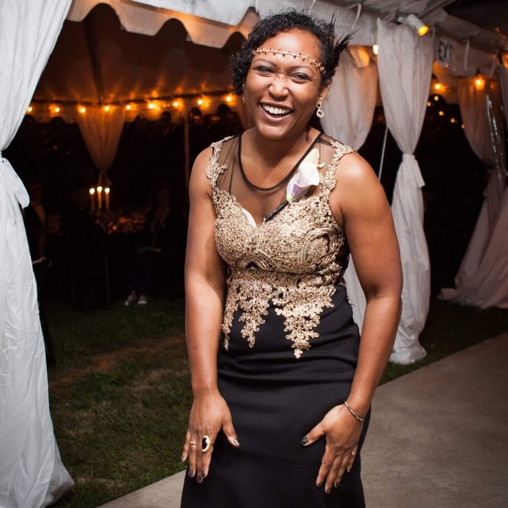 Meet your Posher, Dee